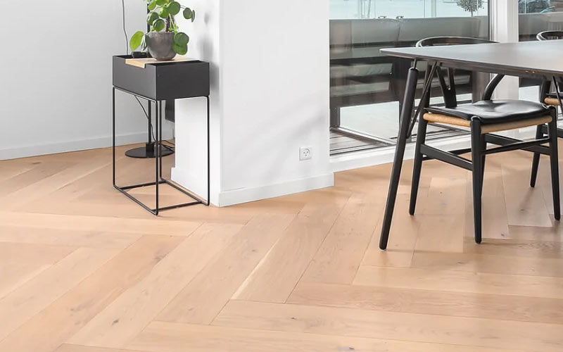 Lamelopbyggede trægulve sildeben i Eg Lamelopbyggede trægulve sildeben i Eg